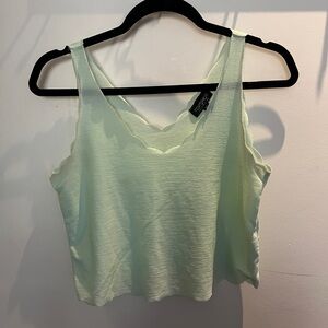 Topshop 2014 green cropped tank
Size 2